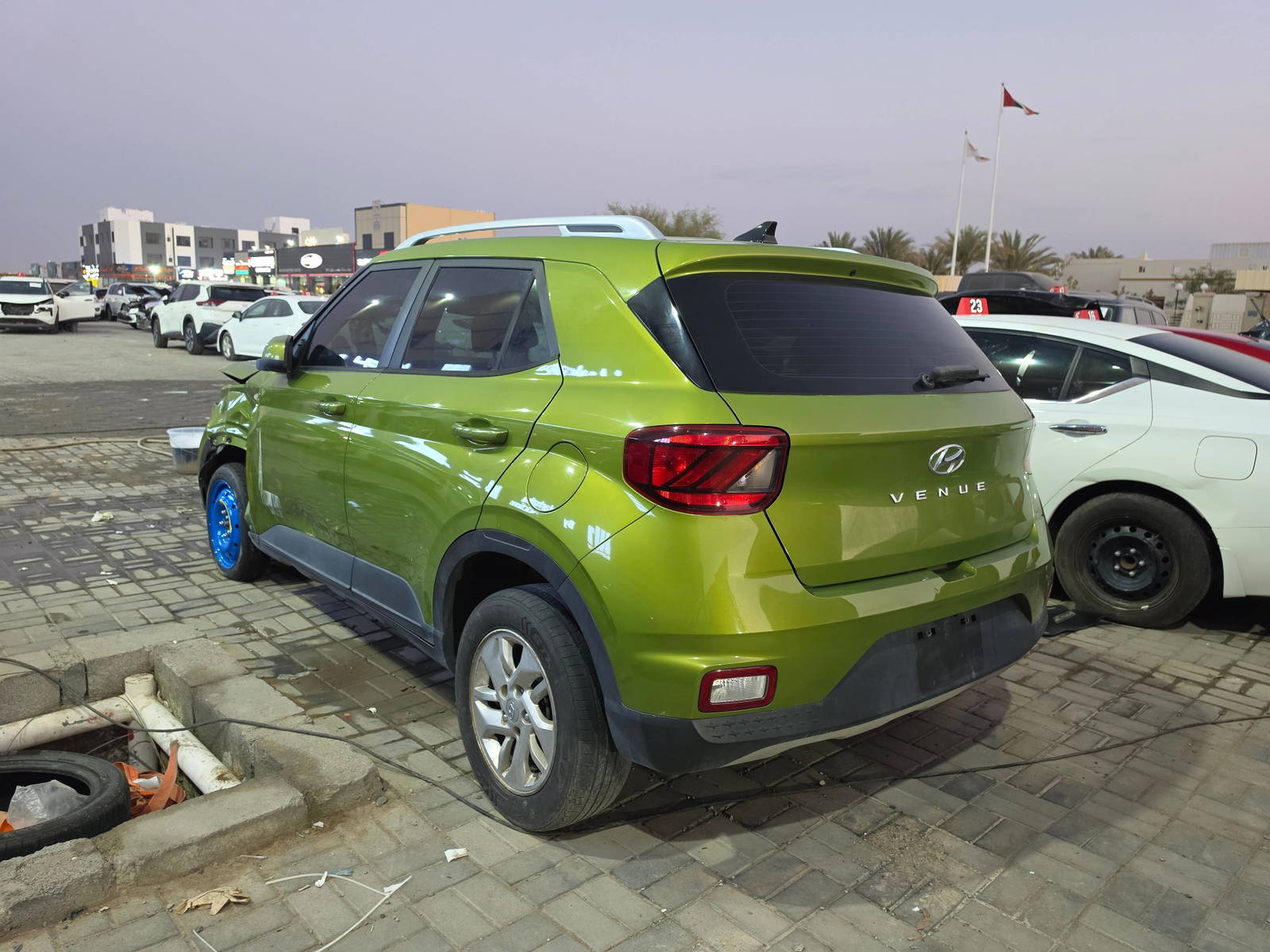 2020 HYUNDAI VENUE SEL — 113616 Miles — Lot U027730 - Marhaba Auctions Used Cars - Image 5