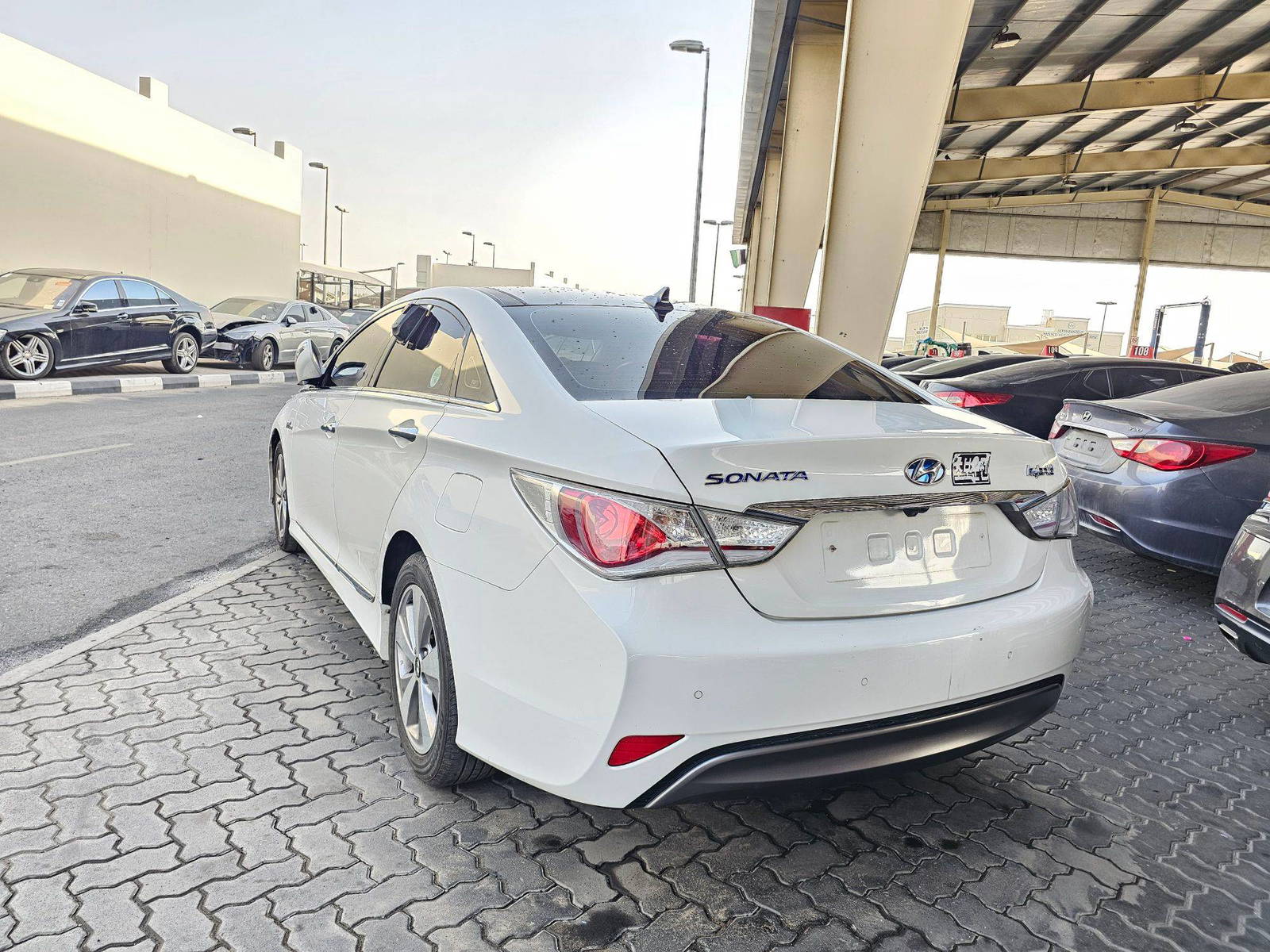 2013 HYUNDAI SONATA — 195768 KM — Lot 061556 — Souq - Marhaba Auctions Used Cars - Image 4