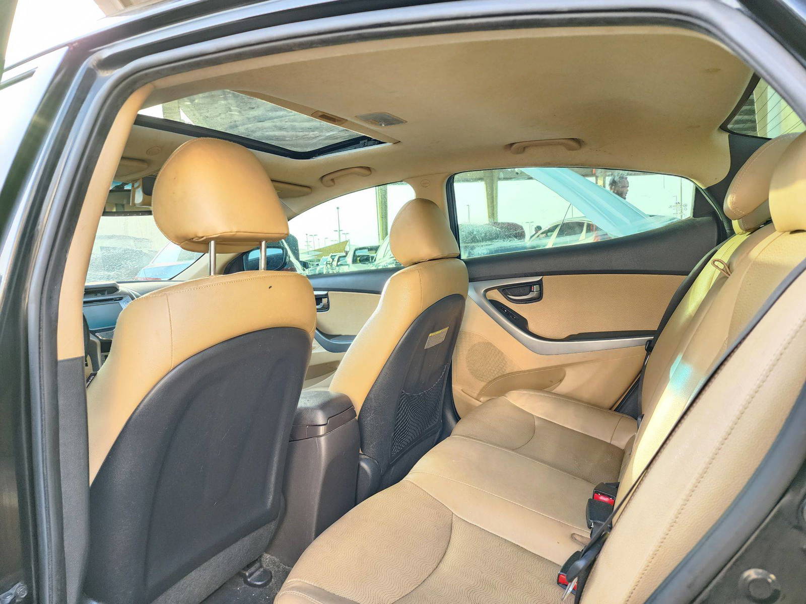 2013 HYUNDAI ELANTRA — 180412 Miles — Lot 47421884 — Souq - Marhaba Auctions Used Cars - Image 6