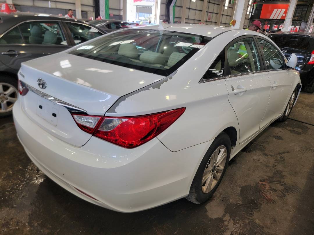 2011 HYUNDAI SONATA — 254808 Miles — Lot 71885813 - Marhaba Auctions Used Cars - Image 4