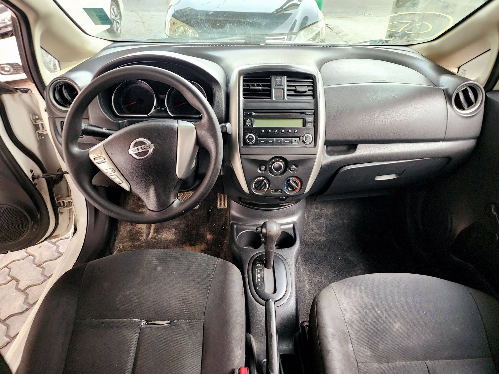 2015 NISSAN VERSA NOTE — 154550 Miles — Lot 69110014 — Souq - Marhaba Auctions Used Cars - Image 7