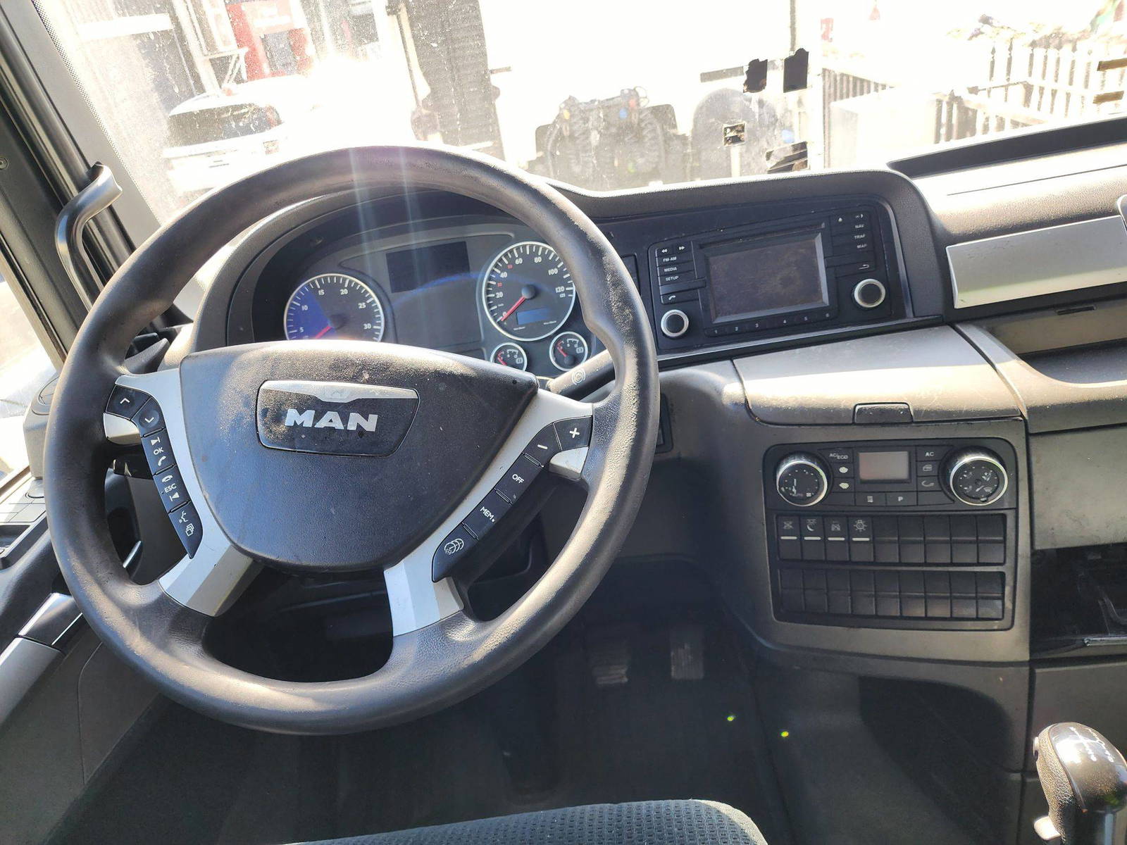 2013 MAN MAN TRUCK — 210750.2 KM — Lot 42997 — Al Quoz - Marhaba Auctions Used Cars - Image 8