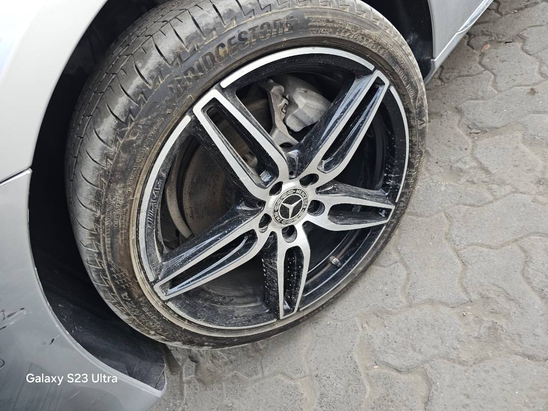 MERCEDES BENZ E-300 2019 - Marhaba Auction Used Cars - Image 5