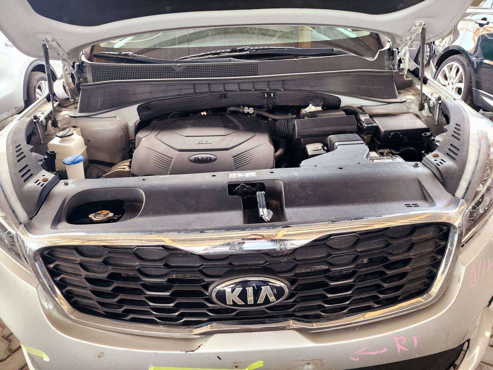 2020 KIA SORENTO — 97455 Miles — Lot LG614940 — Souq - Marhaba Auctions Used Cars - Image 11