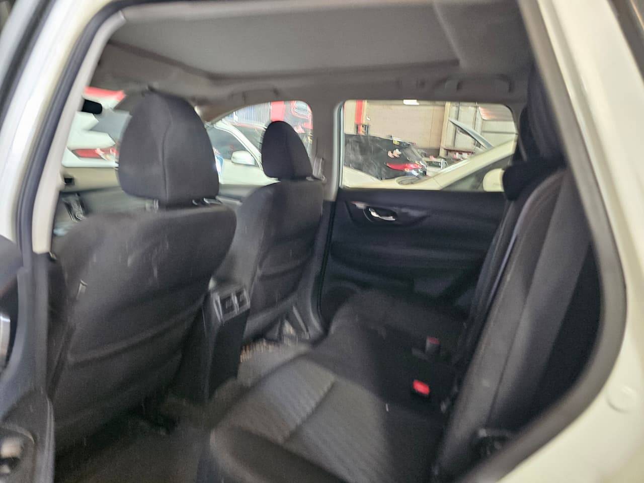 2017 NISSAN ROGUE — 226085 KM — Lot C762877 — Main - Marhaba Auctions Used Cars - Image 6