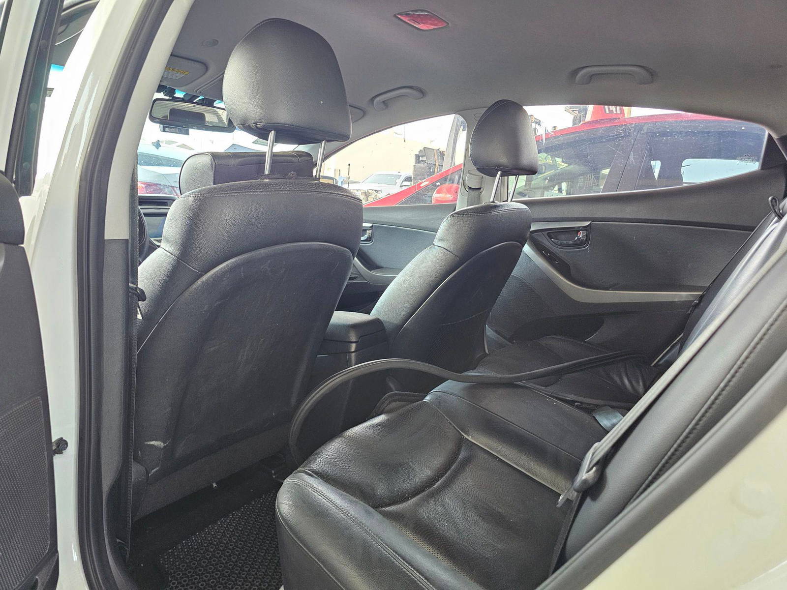 2011 HYUNDAI AVANTE — 175659 KM — Lot 64796 — Main - Marhaba Auctions Used Cars - Image 6