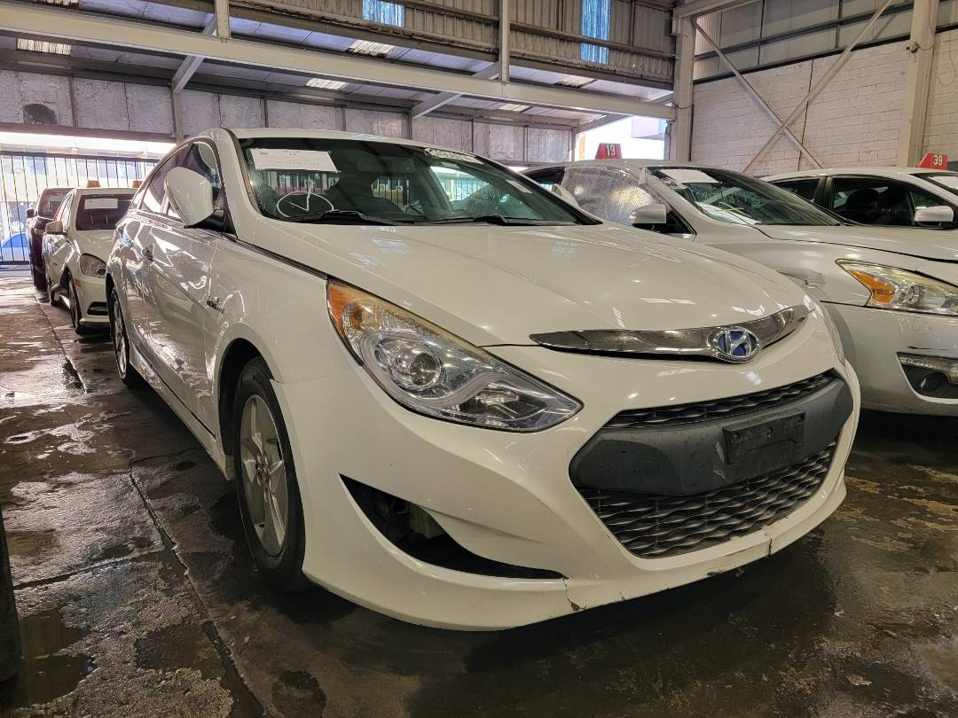 2012 HYUNDAI SONATA — 165372 Miles — Lot 033057 — Main - Marhaba Auctions Used Cars - Image 4
