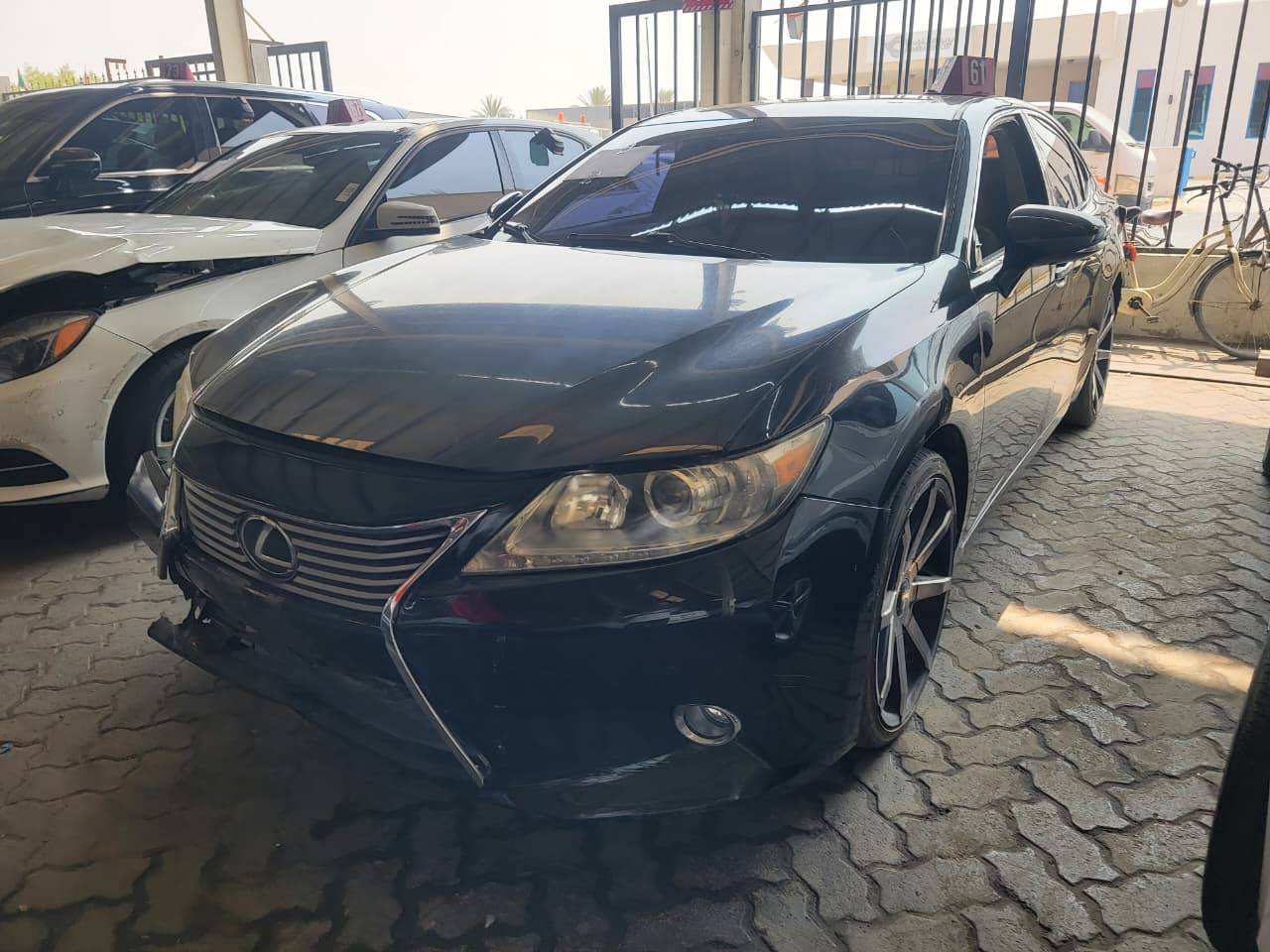 Lexus ES 350 2014 view 2