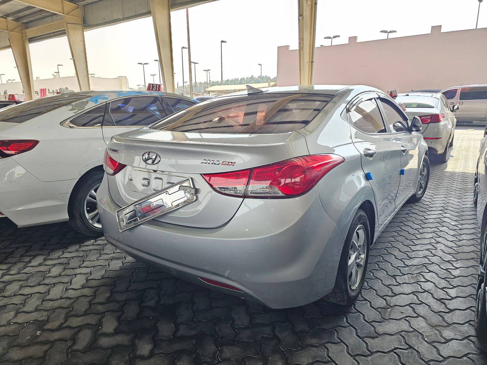 2011 HYUNDAI AVANTE — 142634 KM — Lot 075321 — Souq - Marhaba Auctions Used Cars - Image 4