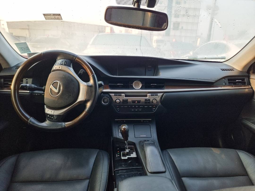 2014 LEXUS ES 350 — 175962 Miles — Lot 62277274 — Souq - Marhaba Auctions Used Cars - Image 7