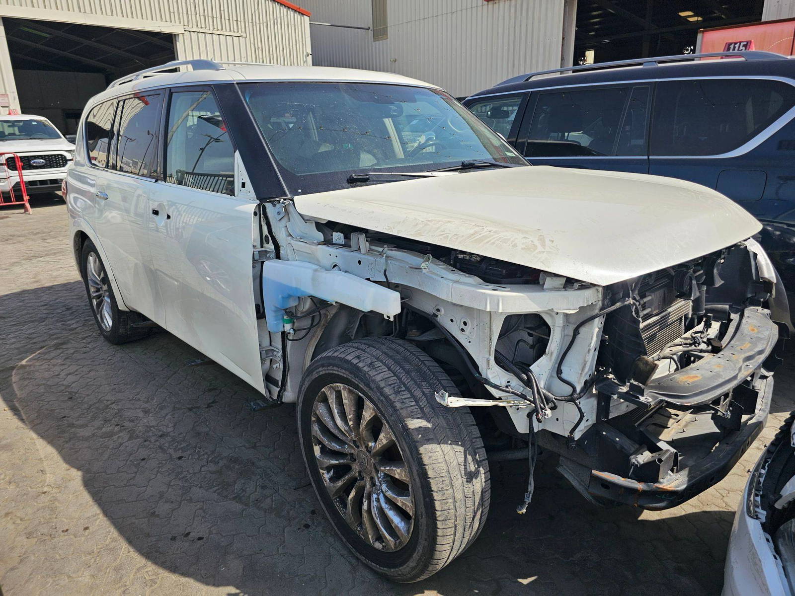 INFINITI QX80 2015 - Marhaba Auction Used Cars - Image 6