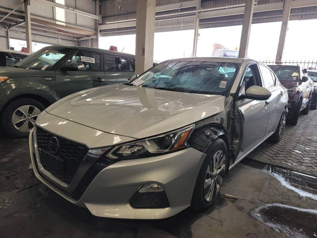 2019 NISSAN ALTIMA — 77916 Miles — Lot 37361 — Main - Marhaba Auctions Used Cars - Image 4