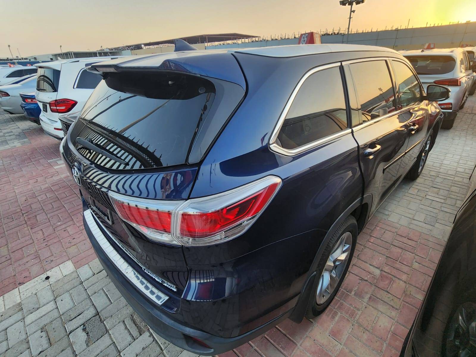 TOYOTA GRAND HIGHLANDER 2016 - Marhaba Auction Used Cars - Image 7