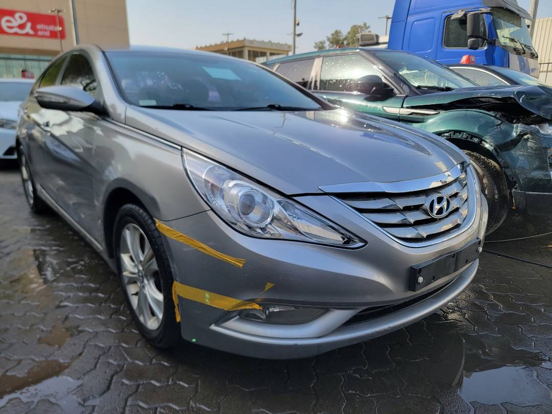 2010 HYUNDAI SONATA — 106413 KM — Lot 061831 — Main - Marhaba Auctions Used Cars - Image 4