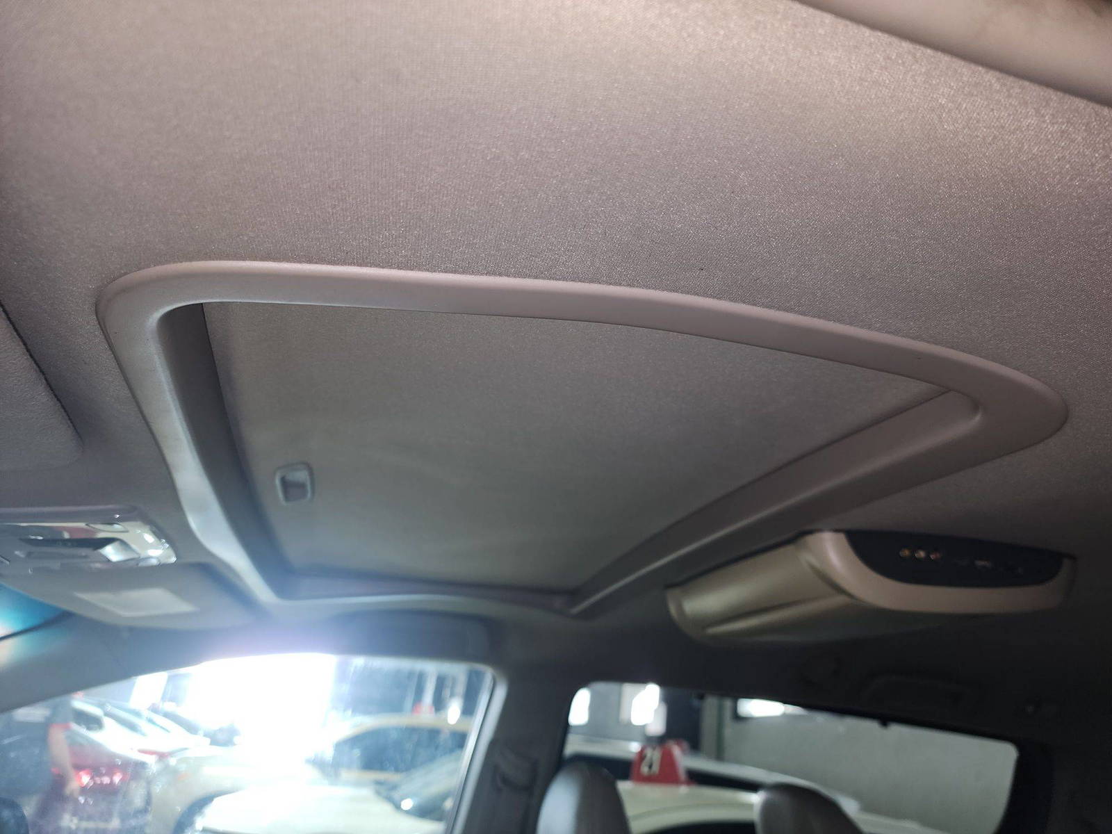 TOYOTA SIENNA 2013 - Marhaba Auction Used Cars - Image 10