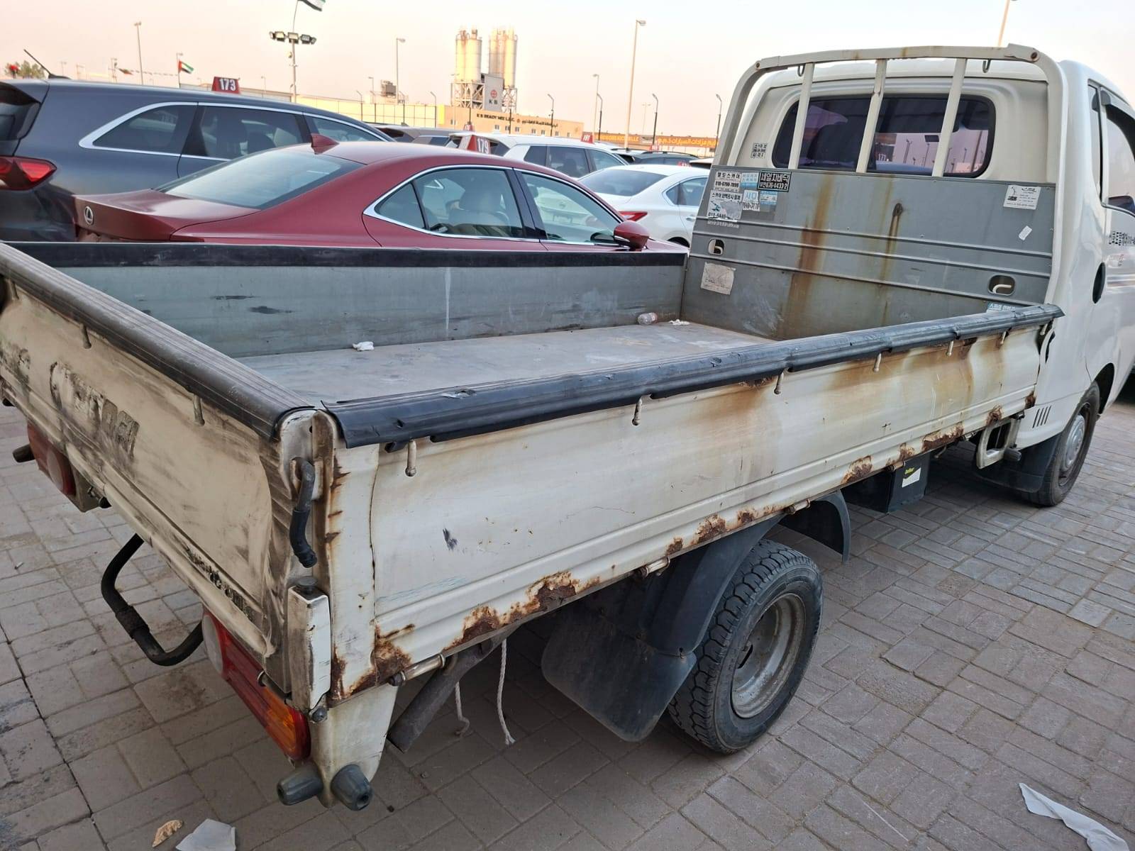 HYUNDAI PORTER 2 2012 - Marhaba Auction Used Cars - Image 8