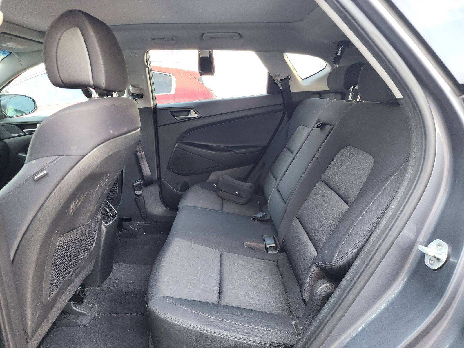 2018 HYUNDAI TUCSON — 131861 Miles — Lot 42587 — Al Quoz - Marhaba Auctions Used Cars - Image 5