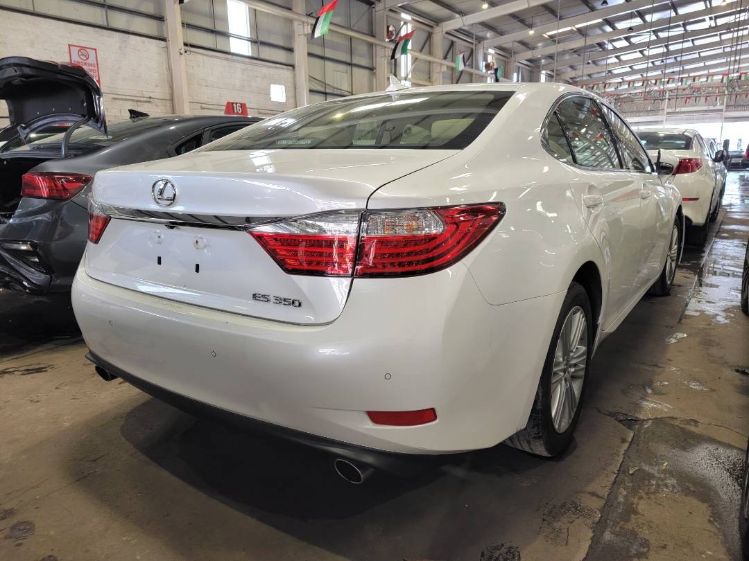 2013 LEXUS ES 350 — 141039 Miles — Lot 9D2066177 — Main - Marhaba Auctions Used Cars - Image 3
