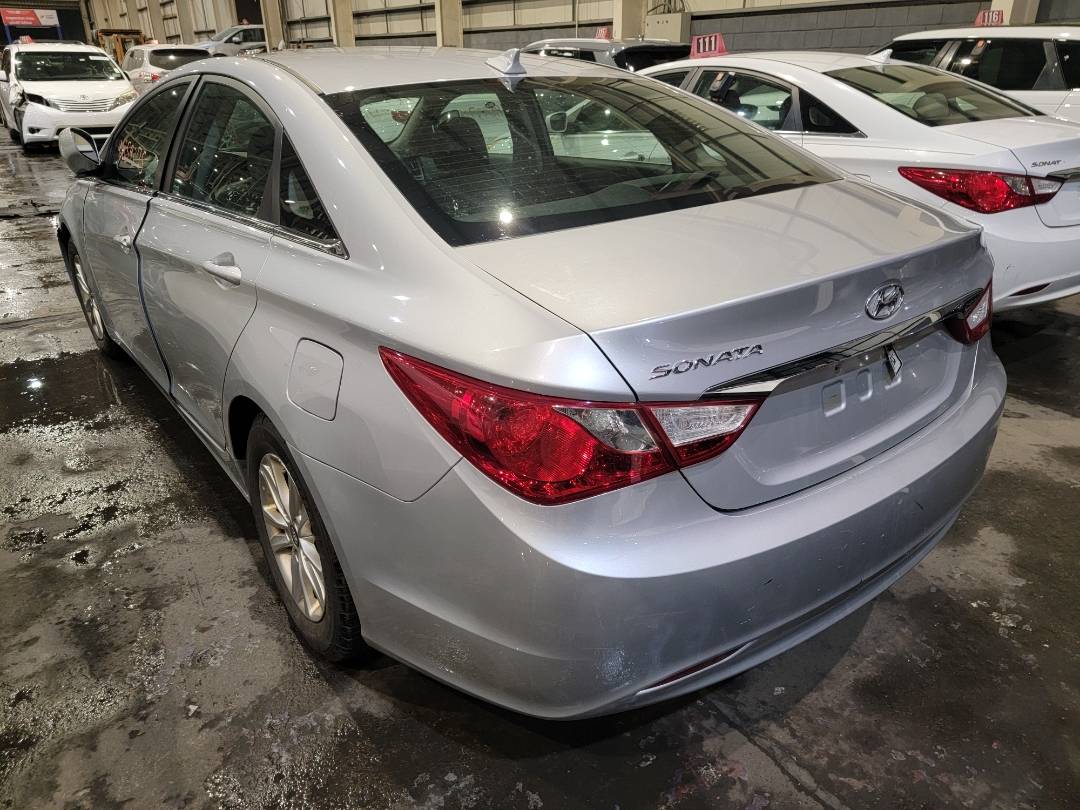 2013 HYUNDAI SONATA — 181646 Miles — Lot H740272 — Main - Marhaba Auctions Used Cars - Image 3