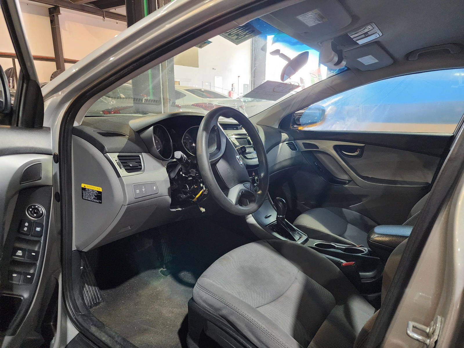 2016 HYUNDAI ELANTRA — 139353 Miles — Lot 751197 — Al Quoz - Marhaba Auctions Used Cars - Image 7
