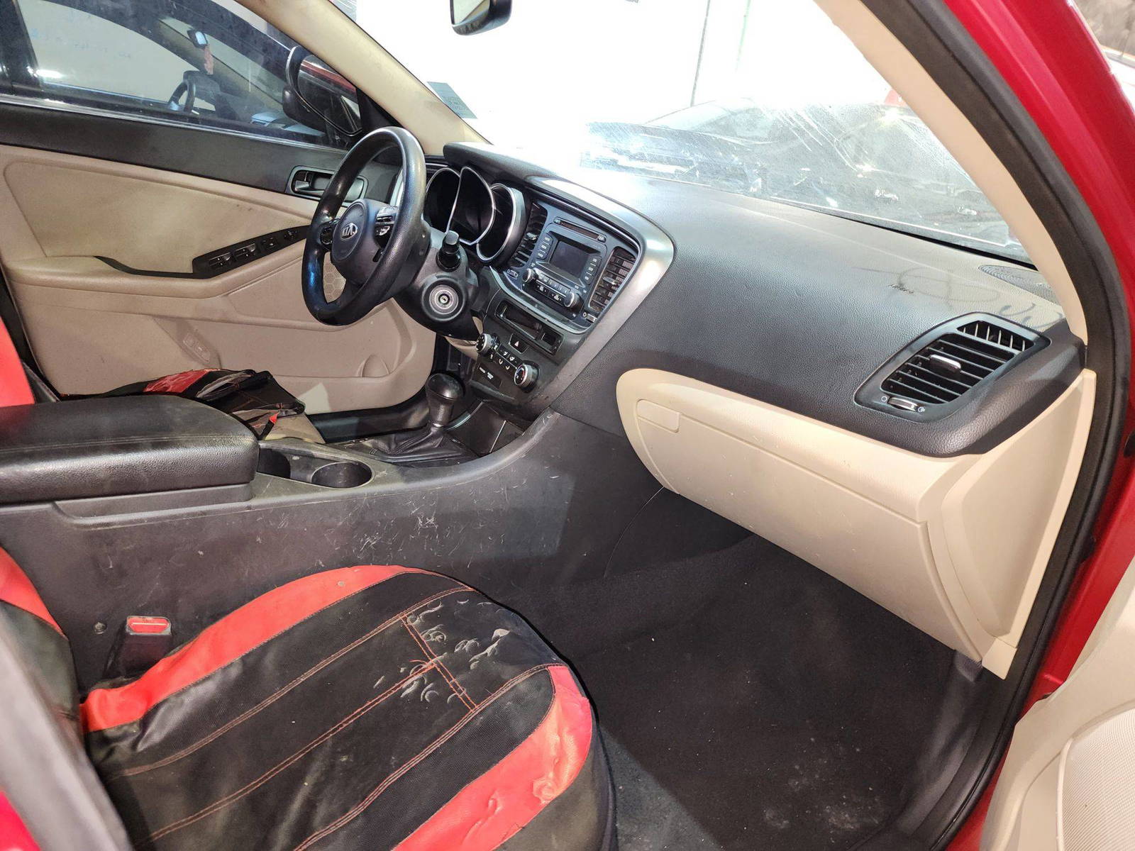 2015 KIA OPTIMA — 148094 Miles — Lot 21431 — Al Quoz - Marhaba Auctions Used Cars - Image 8