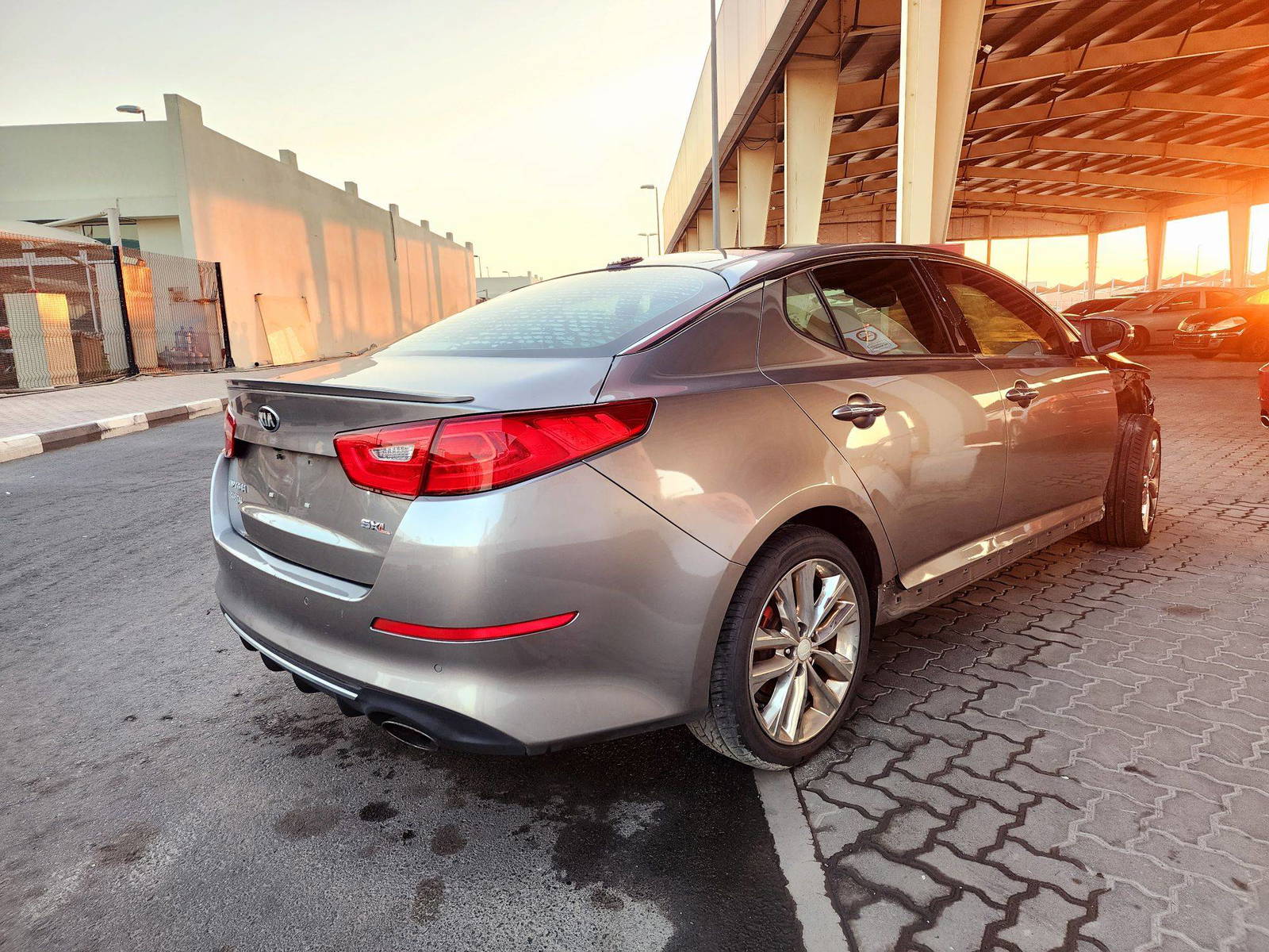 2015 KIA OPTIMA — 144154 Miles — Lot FG370837 — Souq - Marhaba Auctions Used Cars - Image 3