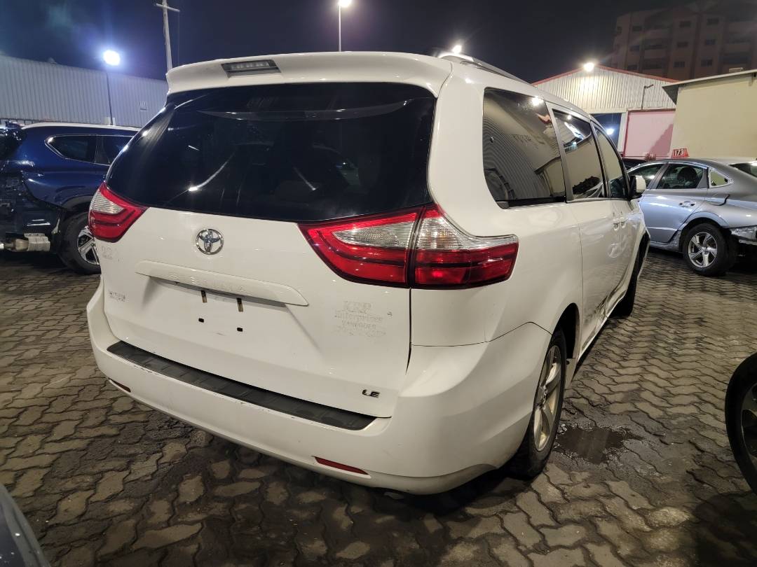 2017 TOYOTA SIENNA — 175182 Miles — Lot S824030 — Main - Marhaba Auctions Used Cars - Image 4