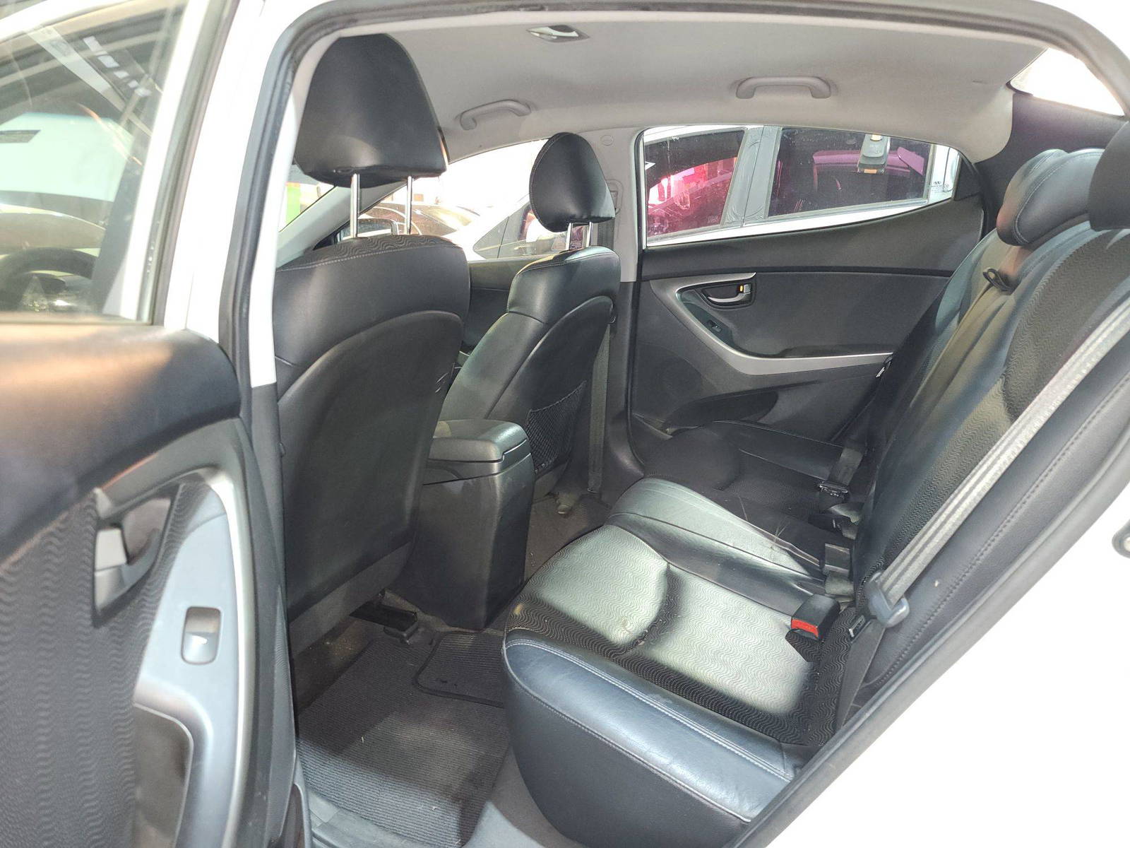 2012 HYUNDAI AVANTE — 114160 KM — Lot 225317 — Al Quoz - Marhaba Auctions Used Cars - Image 8