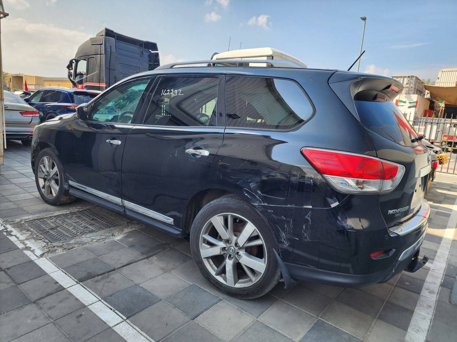 2014 NISSAN PATHFINDER — 162292 Miles — Lot 61434534 — Al Quoz - Marhaba Auctions Used Cars - Image 6