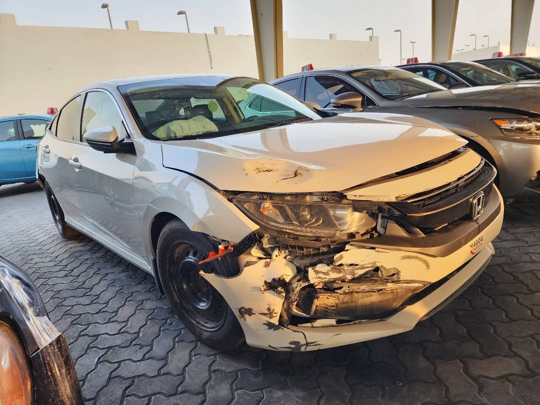 2019 HONDA CIVIC — 132468 KM — Lot 009125 — Souq - Marhaba Auctions Used Cars - Image 4