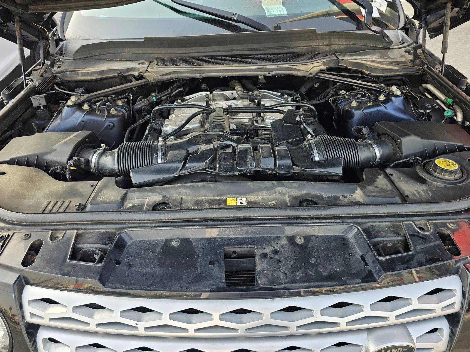 LAND ROVER RANGE ROVER SPORT 2015 - Marhaba Auction Used Cars - Image 12