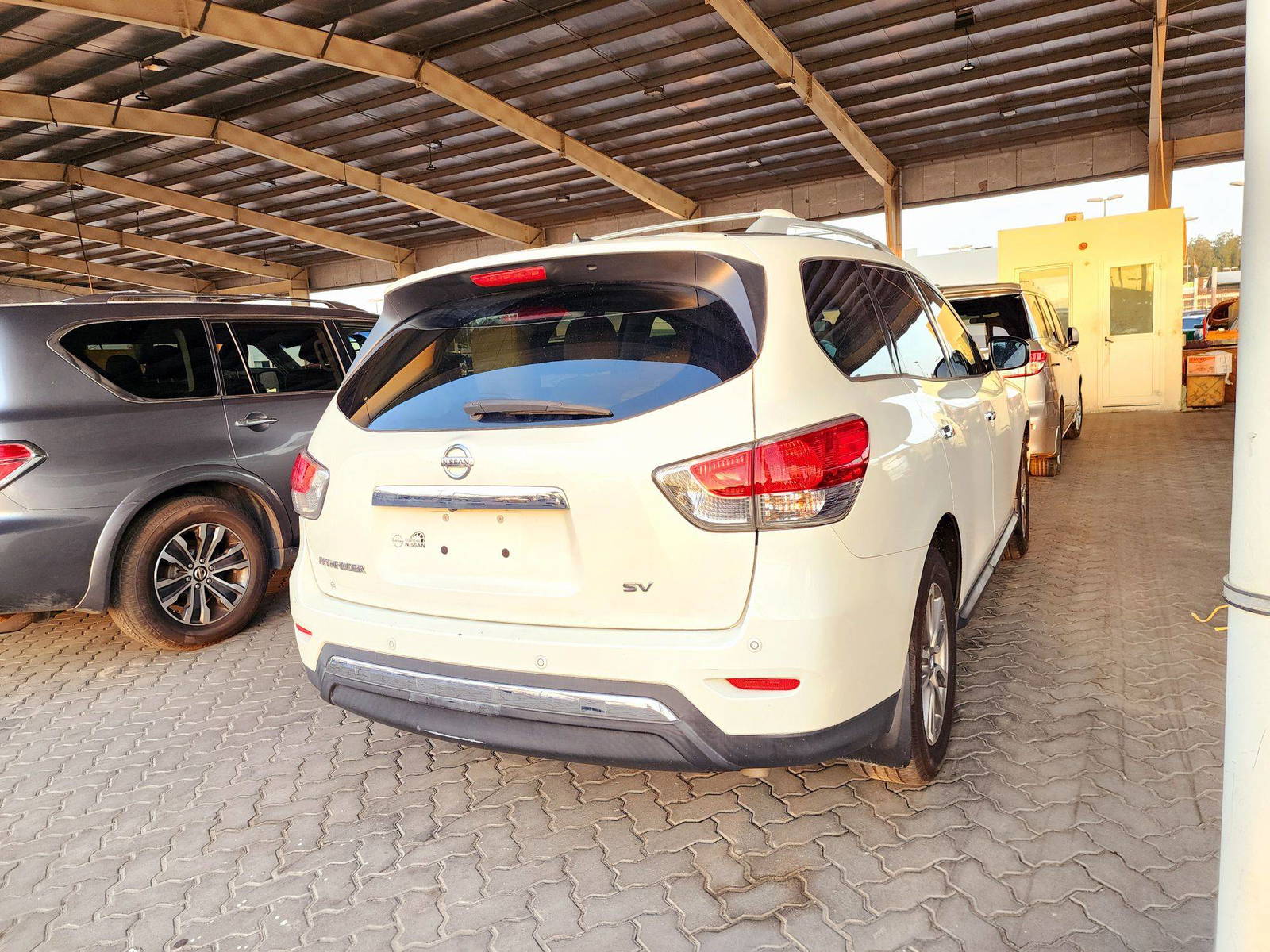 2014 NISSAN PATHFINDER — 145314 Miles — Lot 342185 — Souq - Marhaba Auctions Used Cars - Image 3