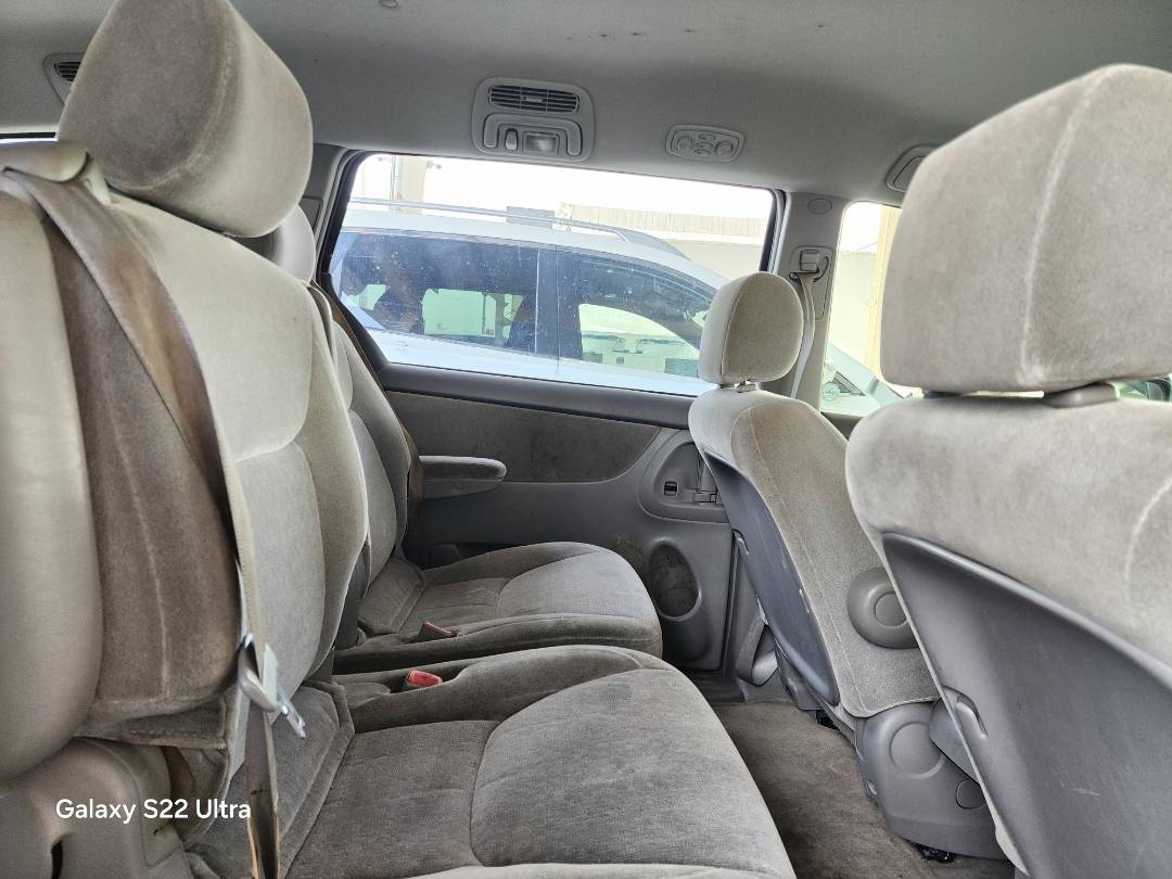 2004 TOYOTA SIENNA — 266183 Miles — Lot 39234798 — Ind. 12 - Marhaba Auctions Used Cars - Image 10