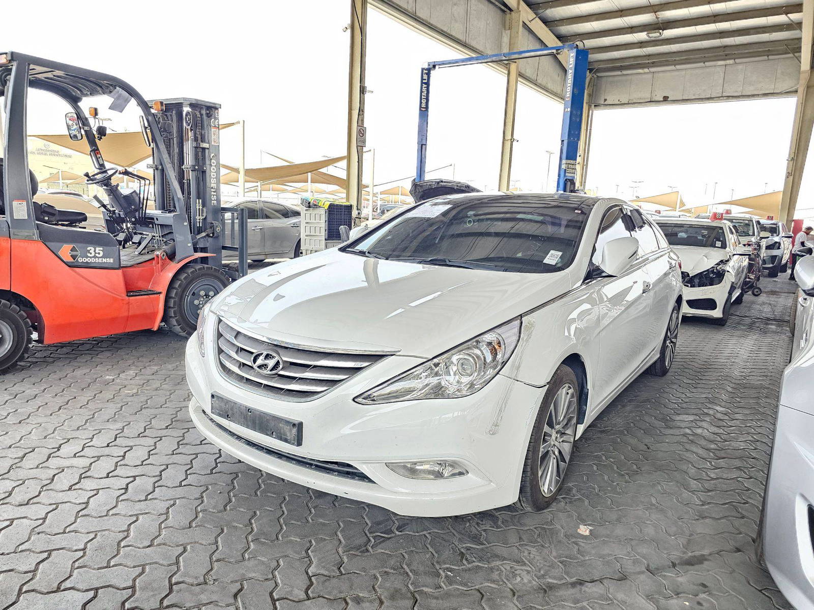 2012 HYUNDAI SONATA — 164269 KM — Lot 398968 — Souq - Marhaba Auctions Used Cars - Image 5