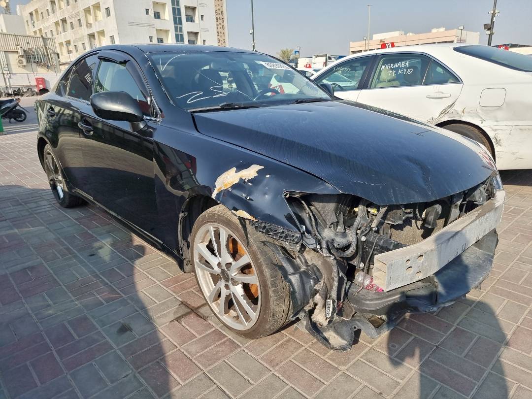2007 LEXUS IS 250 — 173693 Miles — Lot 125487 — Souq - Marhaba Auctions Used Cars - Image 4