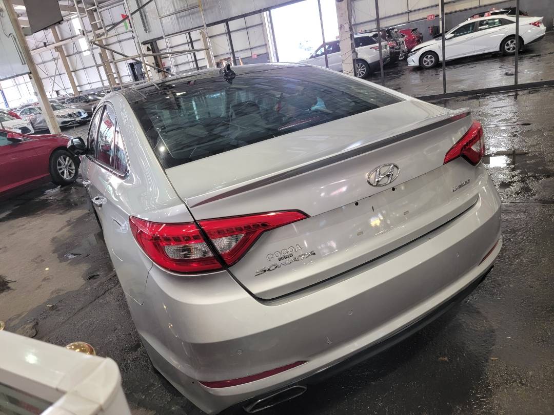 2015 HYUNDAI SONATA — 132206 Miles — Lot H021467 — Main - Marhaba Auctions Used Cars - Image 4