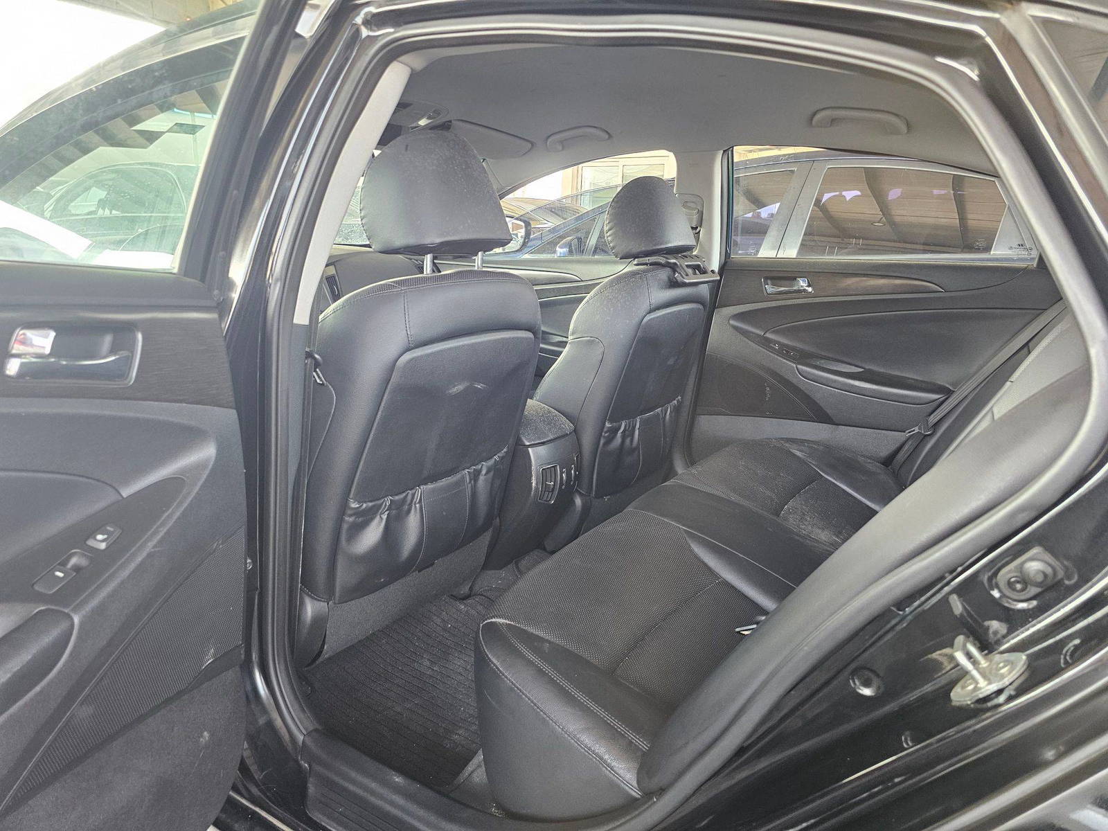 2013 HYUNDAI SONATA — 198758 KM — Lot 510933 — Souq - Marhaba Auctions Used Cars - Image 6