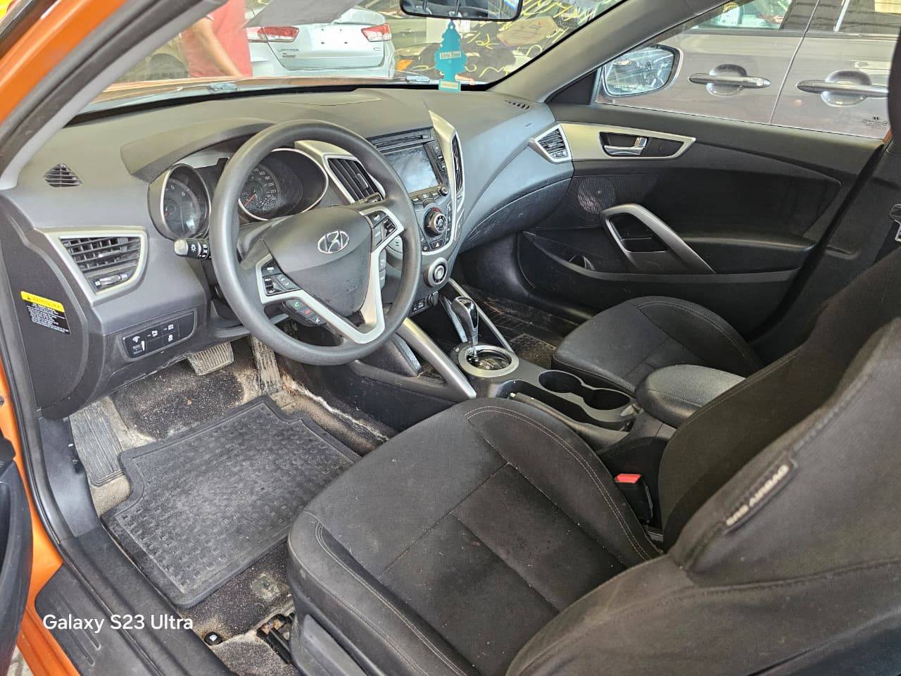 2014 HYUNDAI VELOSTER — 142683 KM — Lot 12309937 — Main - Marhaba Auctions Used Cars - Image 7