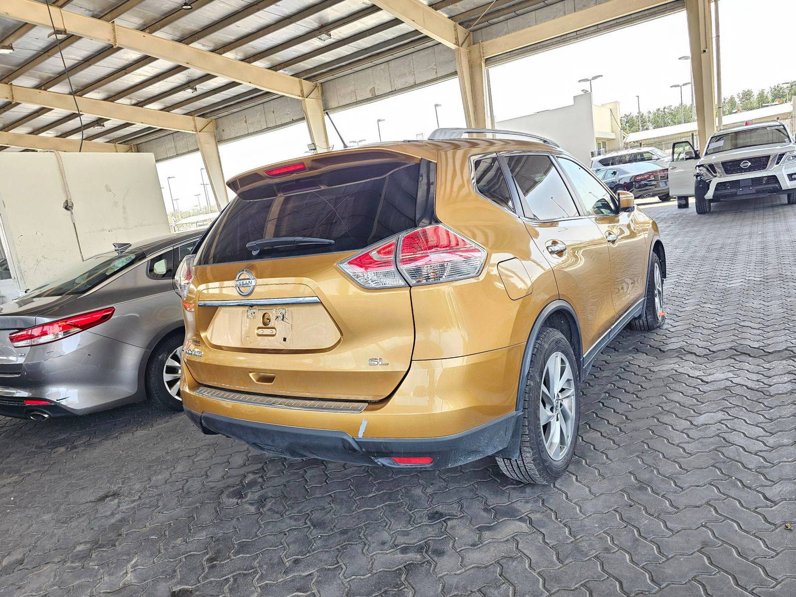 NISSAN ROGUE 2015 - Marhaba Auction Used Cars - Image 3