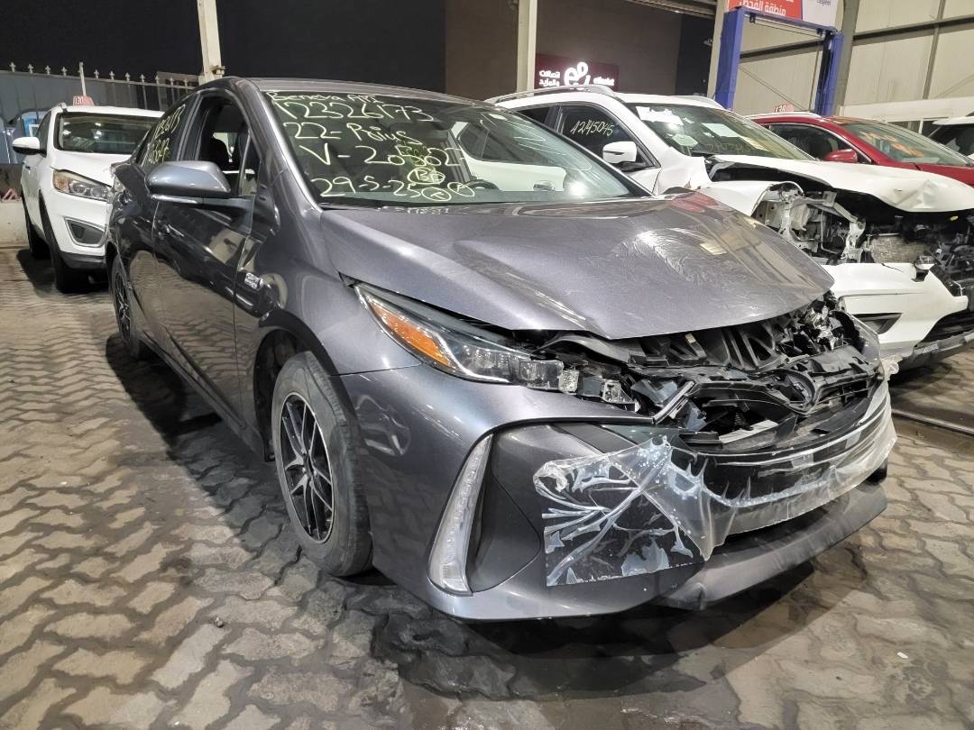 2022 TOYOTA PRIUS PRIME — 64809 KM — Lot 12326173 — Souq - Marhaba Auctions Used Cars - Image 4