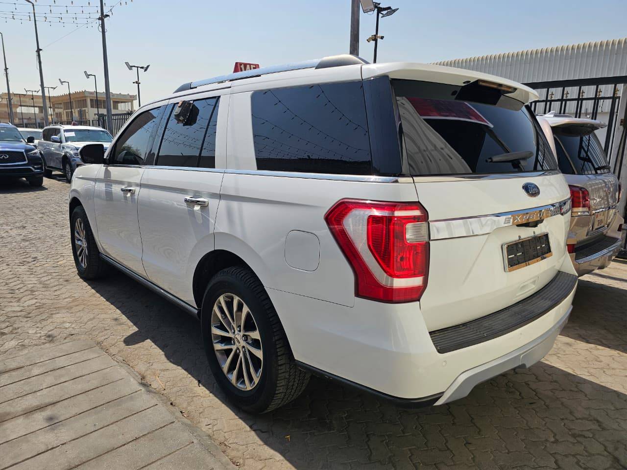 2018 FORD EXPEDITION — 160129 KM — Lot 6JEA05183 — Main - Marhaba Auctions Used Cars - Image 4