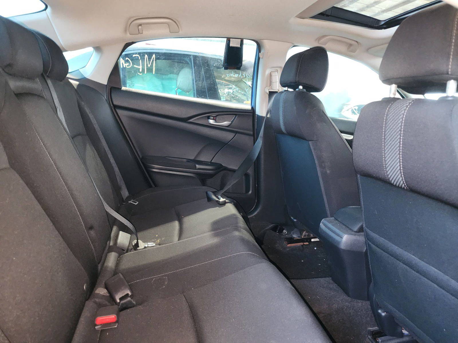 2016 HONDA CIVIC — 63360 KM — Lot 033305 — Ind. 12 - Marhaba Auctions Used Cars - Image 5