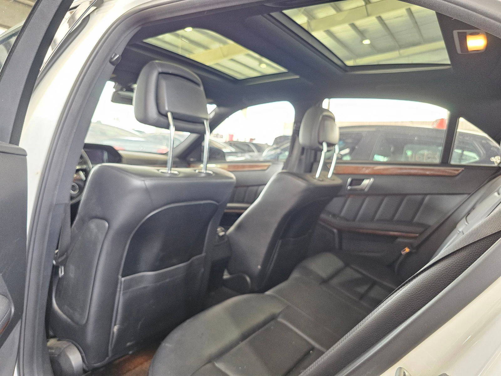 2013 MERCEDES BENZ E 350 — 187892 Miles — Lot 84685644 — Souq - Marhaba Auctions Used Cars - Image 6