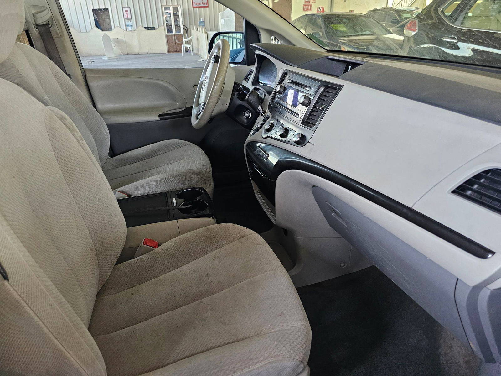 TOYOTA SIENNA 2012 - Marhaba Auction Used Cars - Image 8