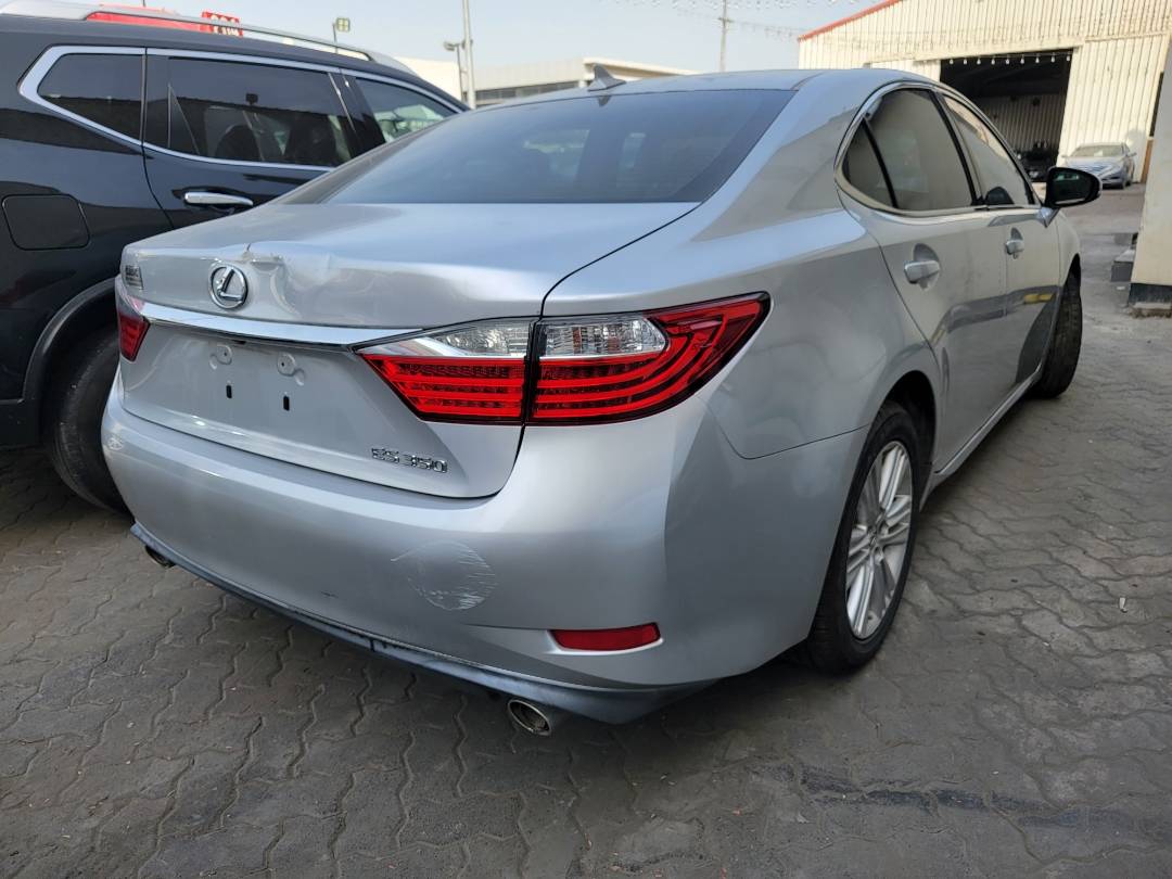 2013 LEXUS ES 350 — 111679 Miles — Lot 7D2039382 — Main - Marhaba Auctions Used Cars - Image 3