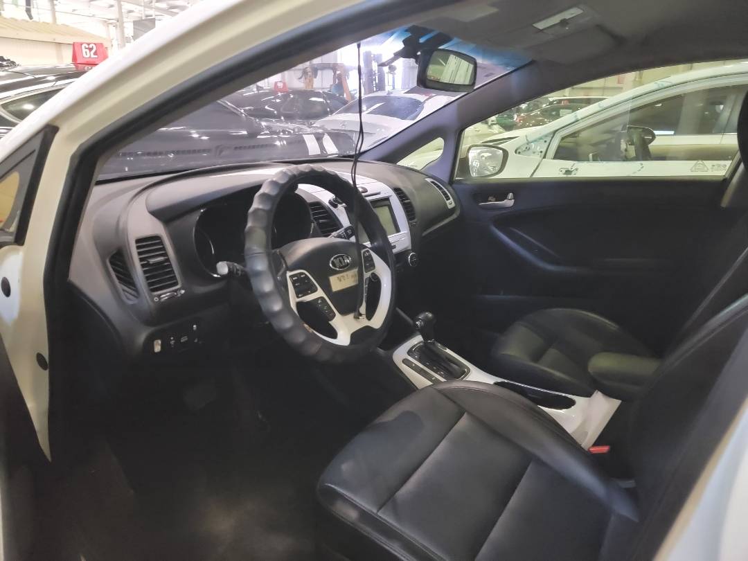 2014 KIA K3 — 106478 KM — Lot A285000 — Main - Marhaba Auctions Used Cars - Image 6