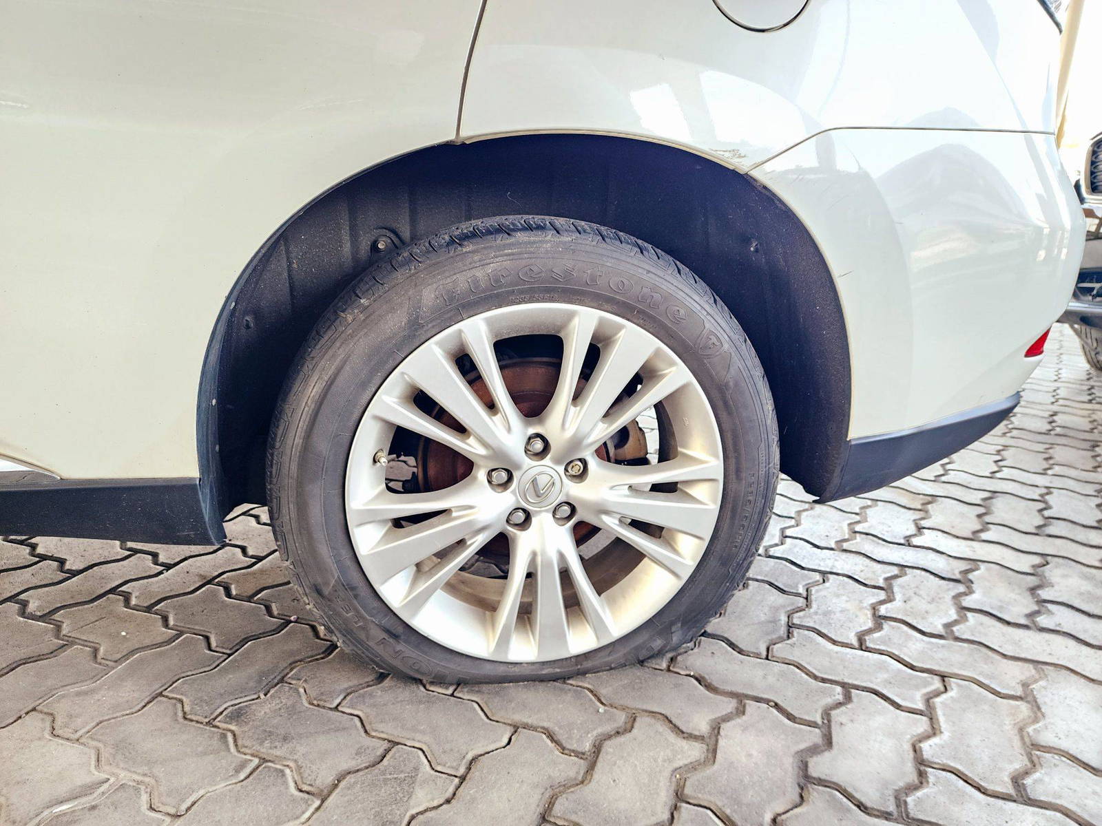 2010 LEXUS RX 450H — 191749 Miles — Lot A2413493 — Souq - Marhaba Auctions Used Cars - Image 11