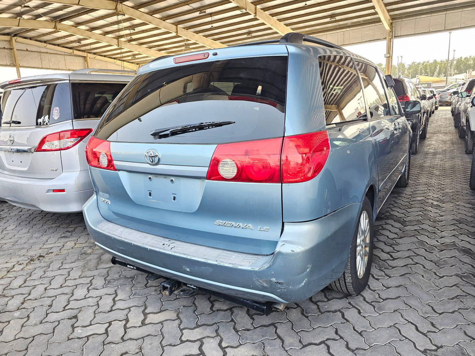 2009 TOYOTA SIENNA — 338767 Miles — Lot S234954 — Souq - Marhaba Auctions Used Cars - Image 4