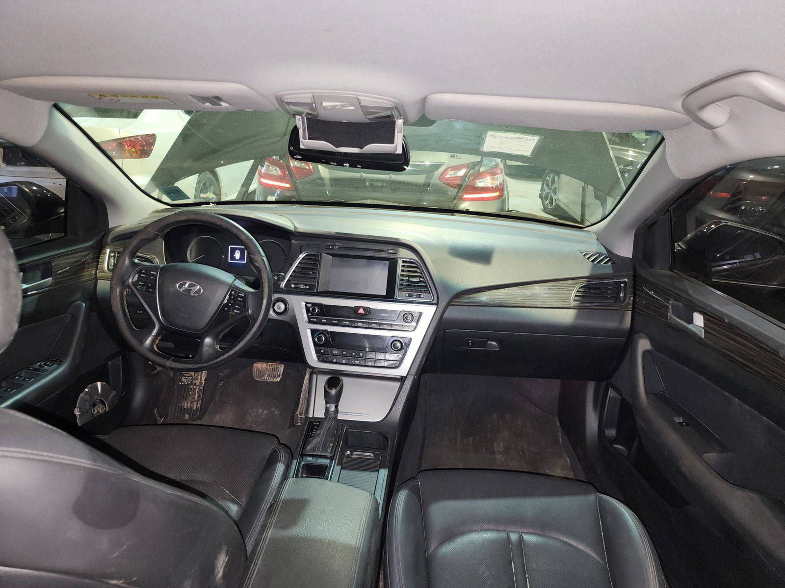 2015 HYUNDAI SONATA — 193237 KM — Lot 043057 — Main - Marhaba Auctions Used Cars - Image 8