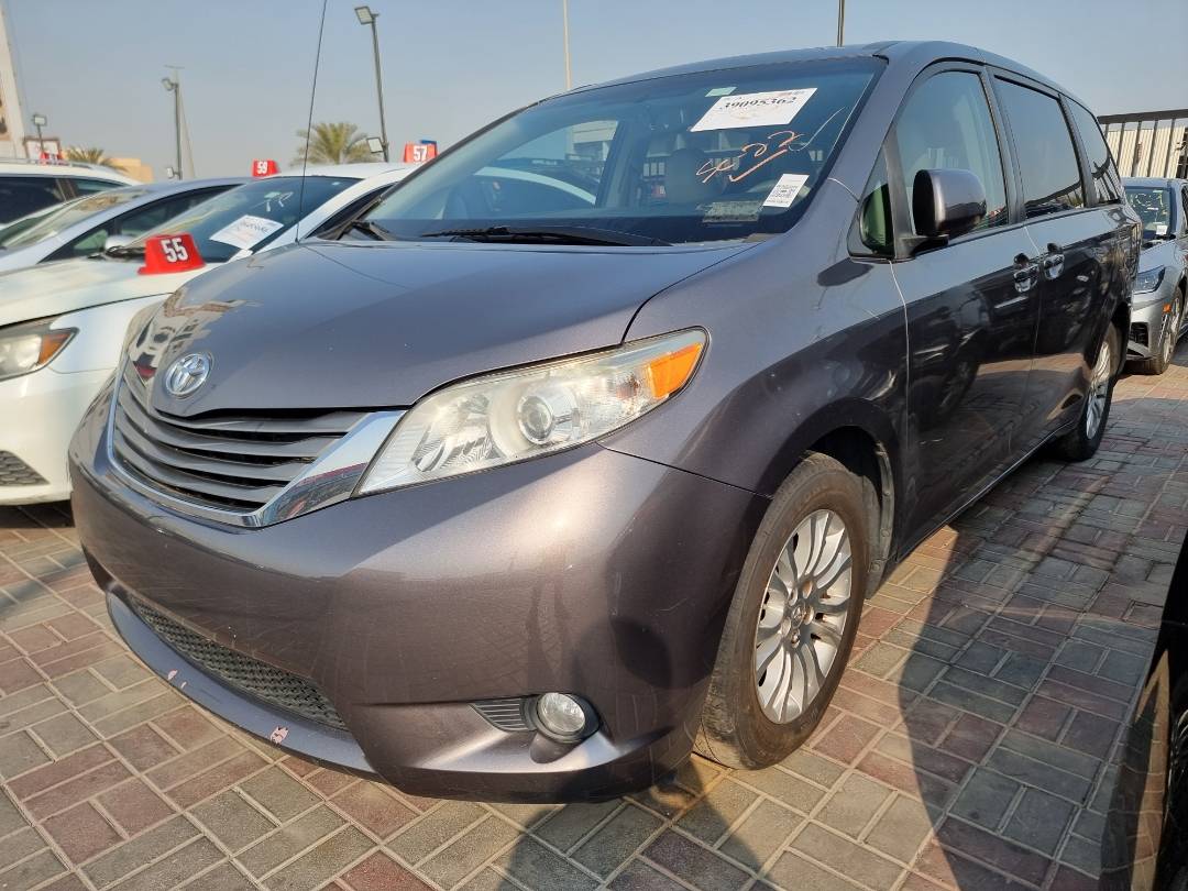 2011 TOYOTA SIENNA — 204258 Miles — Lot 39095362 — Ind. 12 - Marhaba Auctions Used Cars - Image 3
